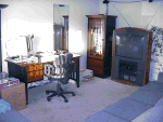 livingroom1thumb.GIF (10736 bytes)
